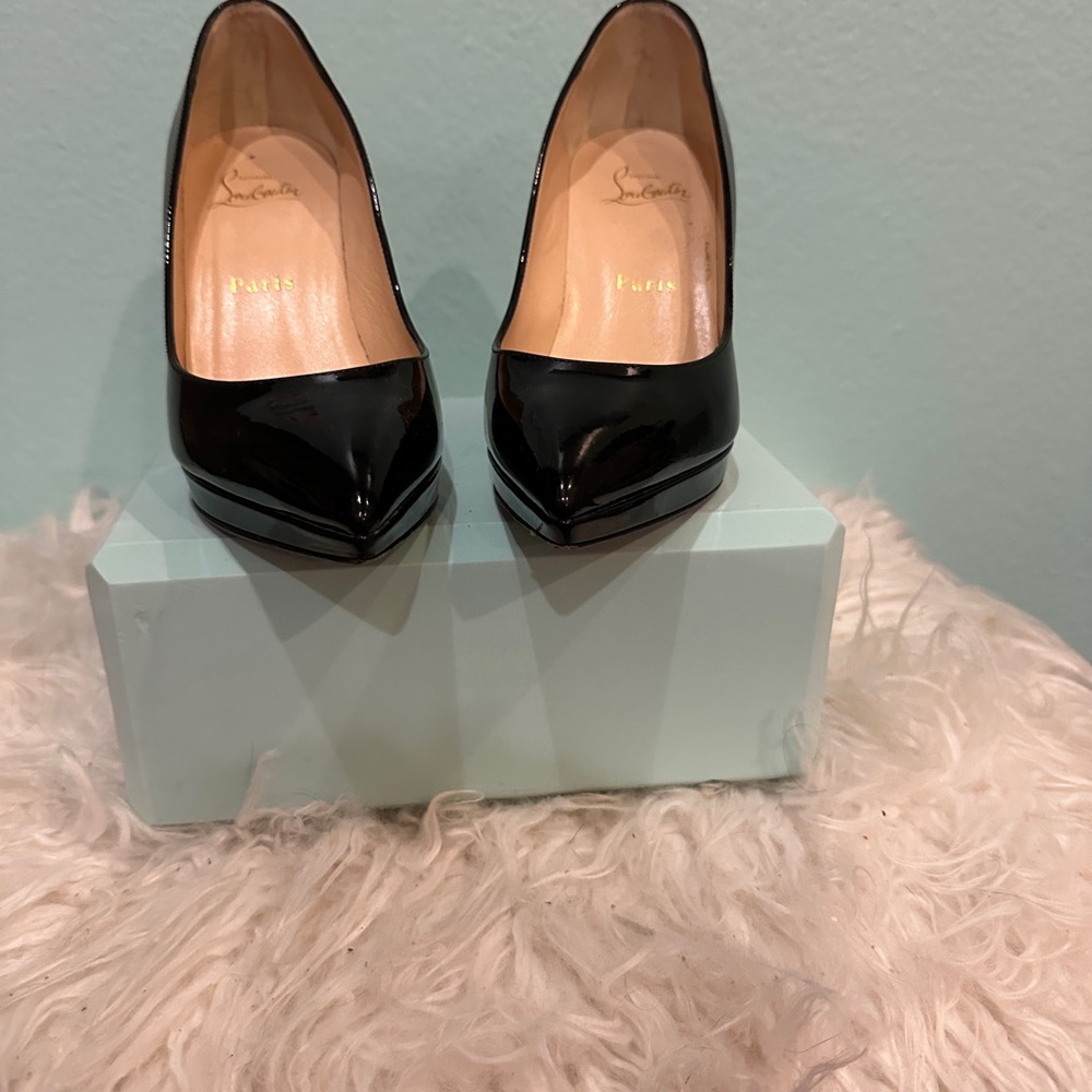 Christian Louboutin Black Patent Leather - Pigalle Plato